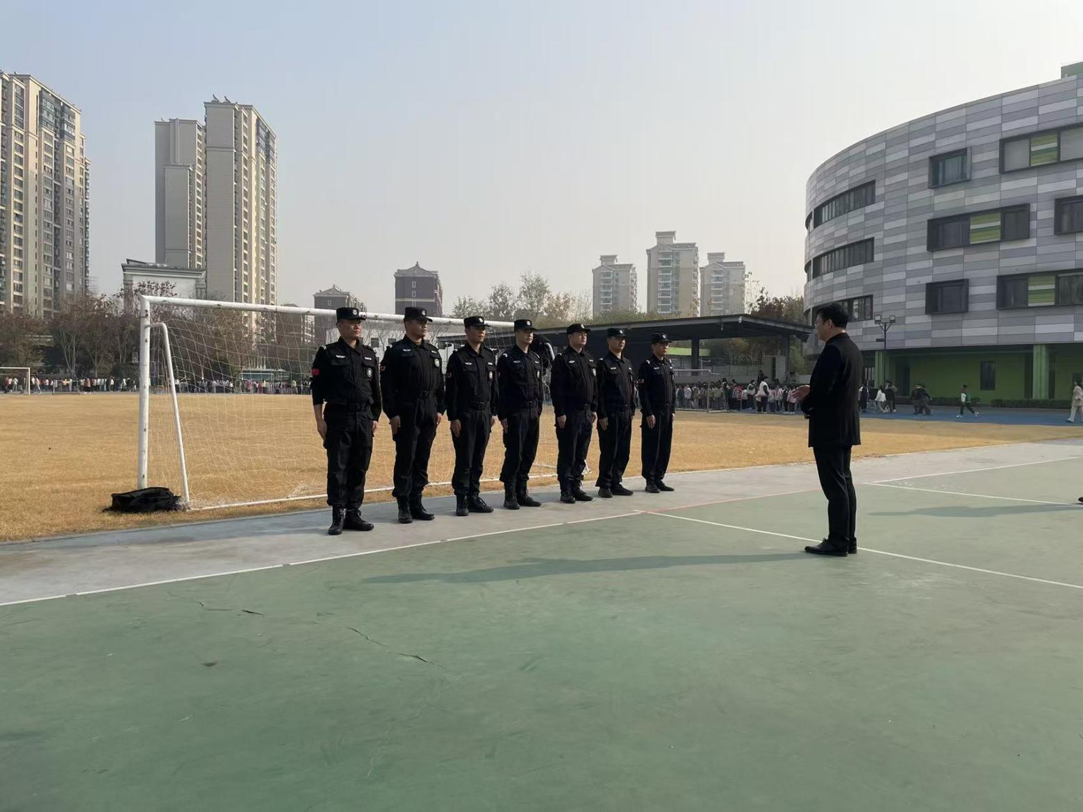 E:/25.12.10后 上傳網(wǎng)站留存/喜報(bào)！南京市保安服務(wù)有限公司建鄴分公司榮獲“校園最小應(yīng)急單元技能競(jìng)賽”一等獎(jiǎng)/照片/7f4752ecec0a4eaf4162fae738cff144.jpg7f4752ecec0a4eaf4162fae738cff144